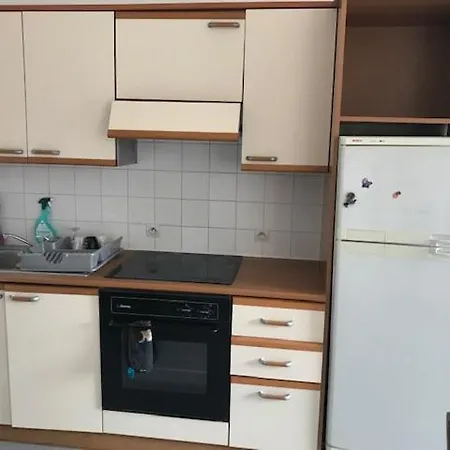 58m2 Calme Et Lumineux - Metro A 5 Min Apartment *