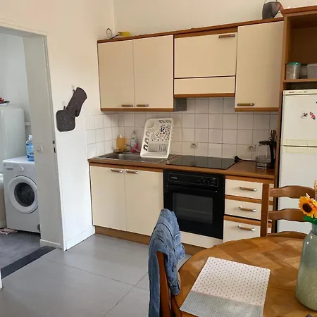 58m2 Calme Et Lumineux - Metro A 5 Min Apartment *
